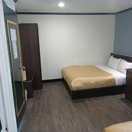 Holiday Business Hotel Taitung Exterior photo