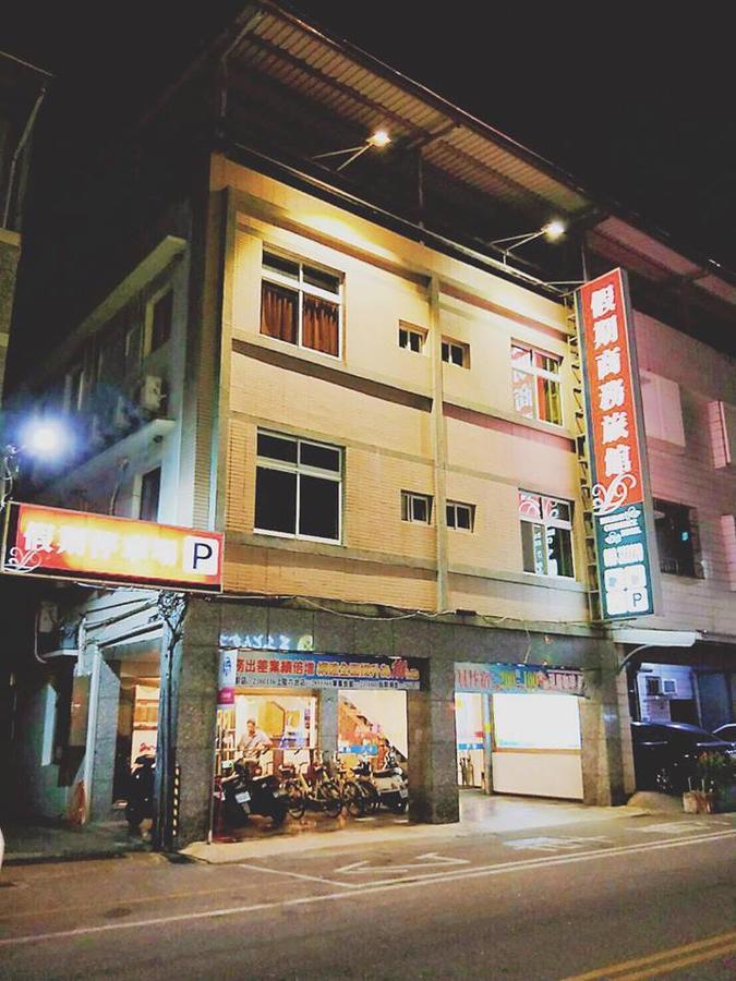 Holiday Business Hotel Taitung Exterior photo